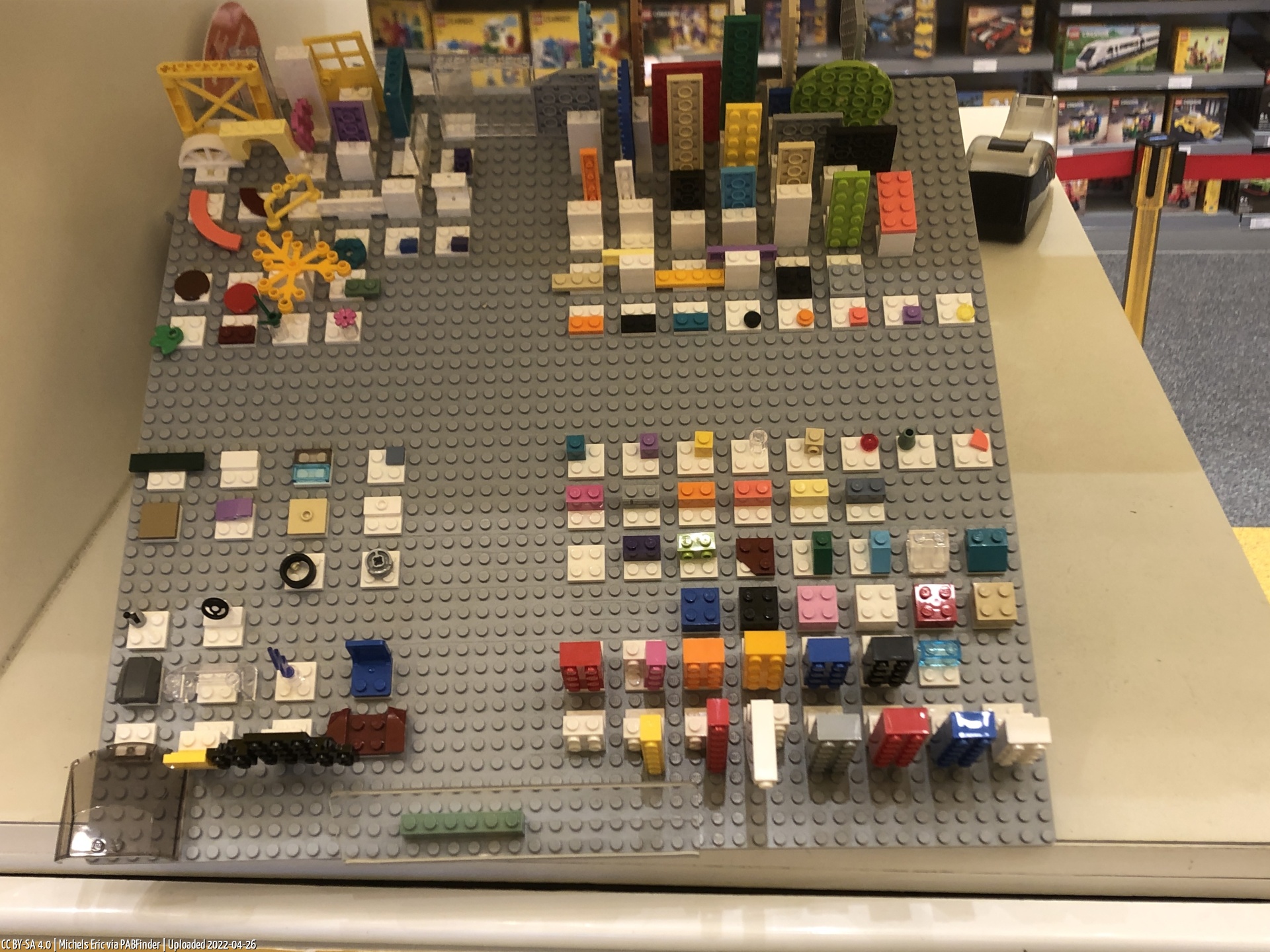 LEGO Store Paris Les Halles, Pick A Brick wall