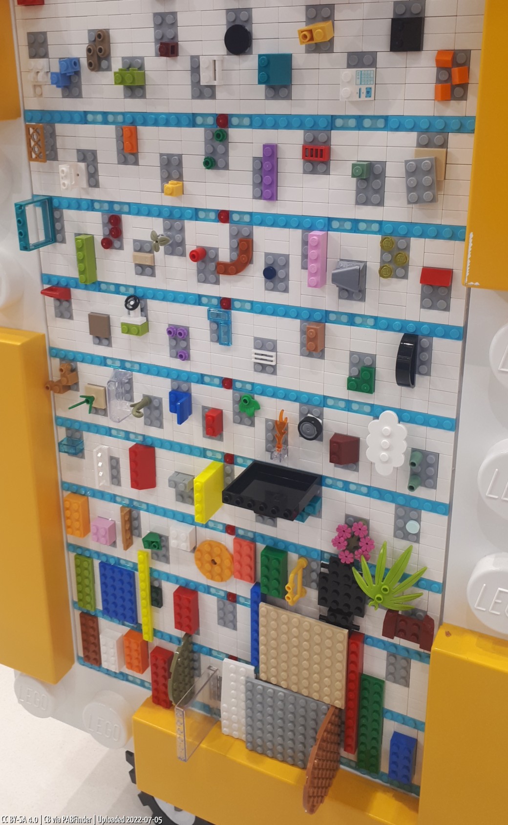 Pick a Brick Bonn (CB, 7/5/22, 7:39:57 PM)