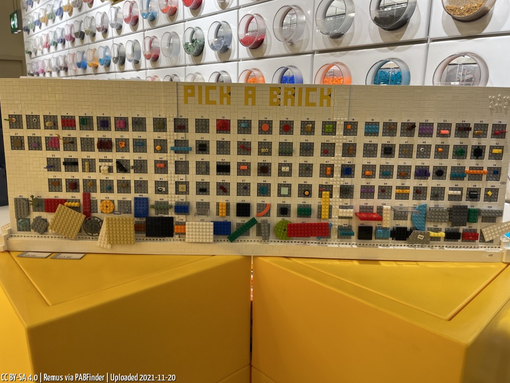 Pick a Brick München Riem (Remus, 11/20/21, 3:00:41 PM)