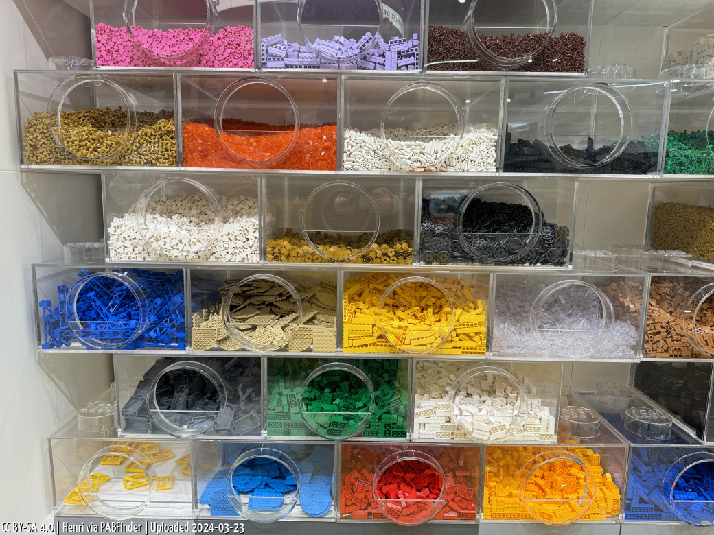 Pick a Brick LEGO Store Oberhausen (Henri, March 23, 2024)