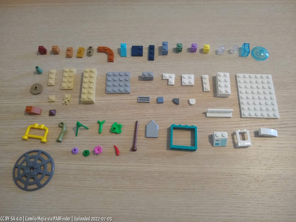 Pick a Brick LEGO Store Berlin (Camilo Mejia, July 3, 2022)