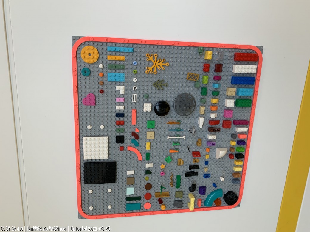 Pick a Brick LEGO House Billund (JanPP84, 8/26/21, 11:39:02 AM)