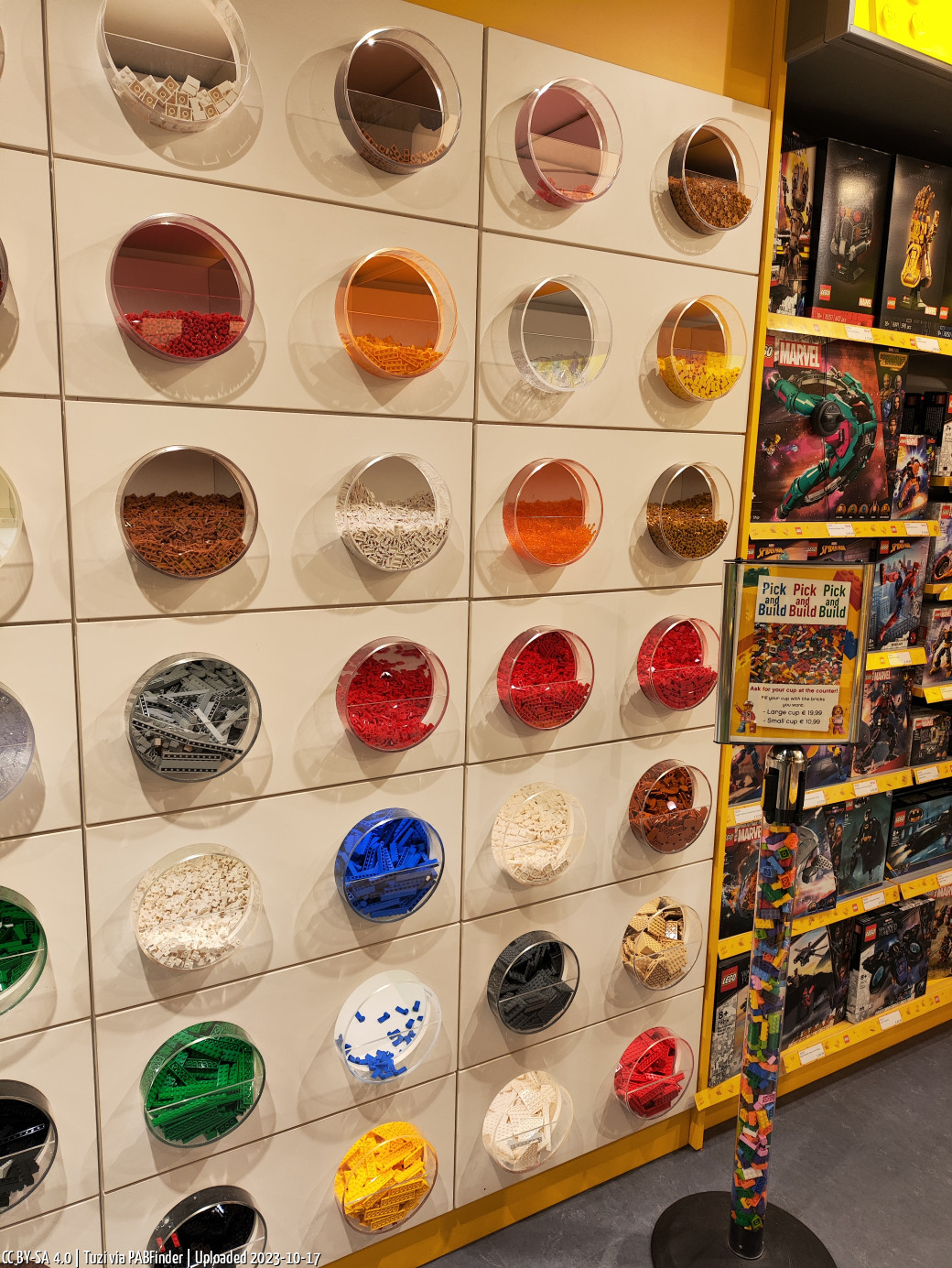 Pick a Brick LEGOLAND Discovery Centre Scheveningen (Tuzi, 10/17/23, 6:52:47 AM)