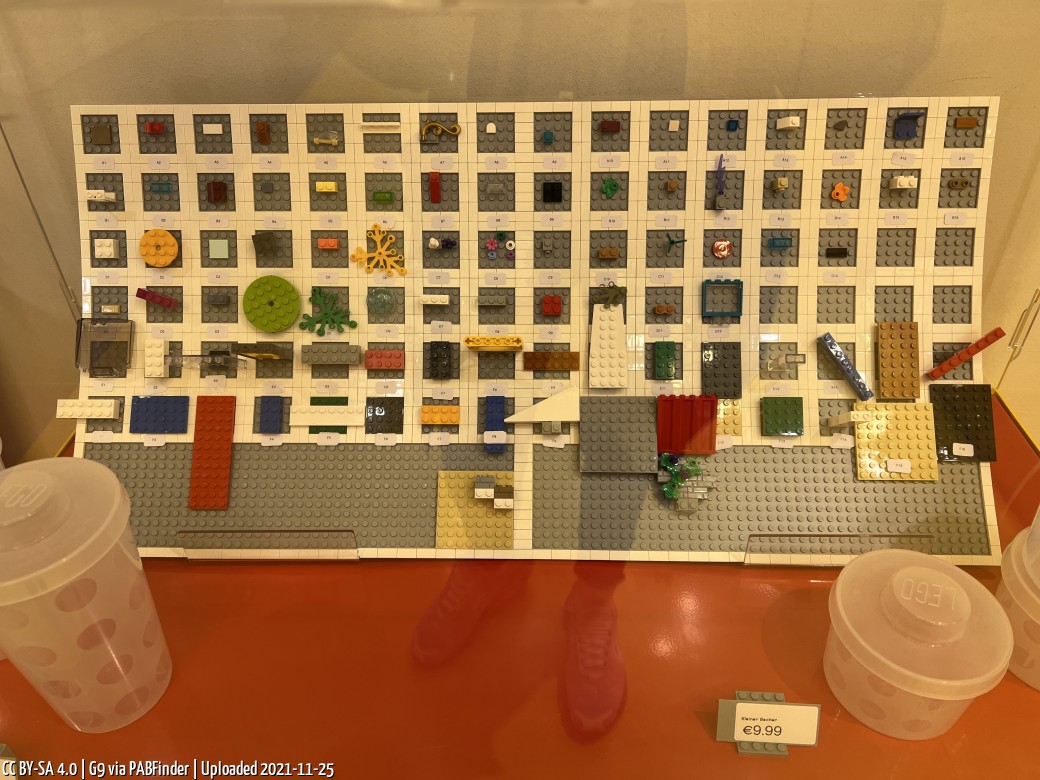 Pick a Brick LEGO Store Nürnberg (G9, November 25, 2021)