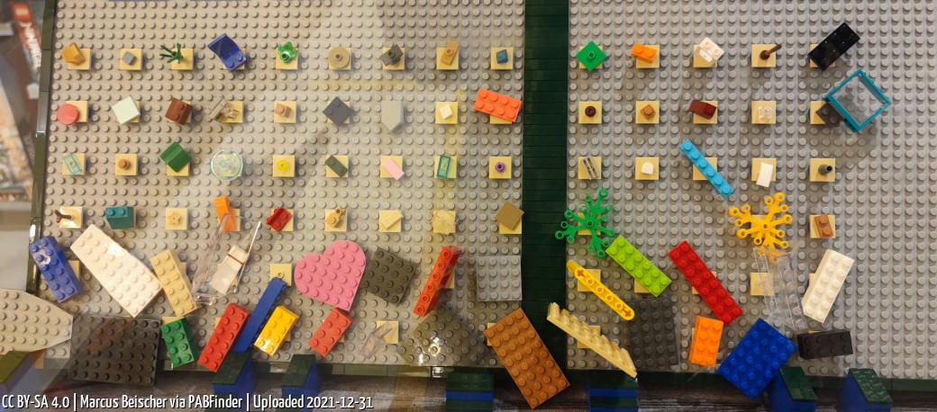 Pick a Brick LEGO Store München Pasing (Marcus Beischer, December 31, 2021)