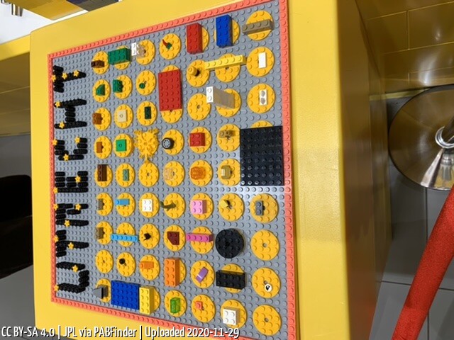 Pick a Brick Utrecht (JPL, 11/29/20, 12:55:27 PM)
