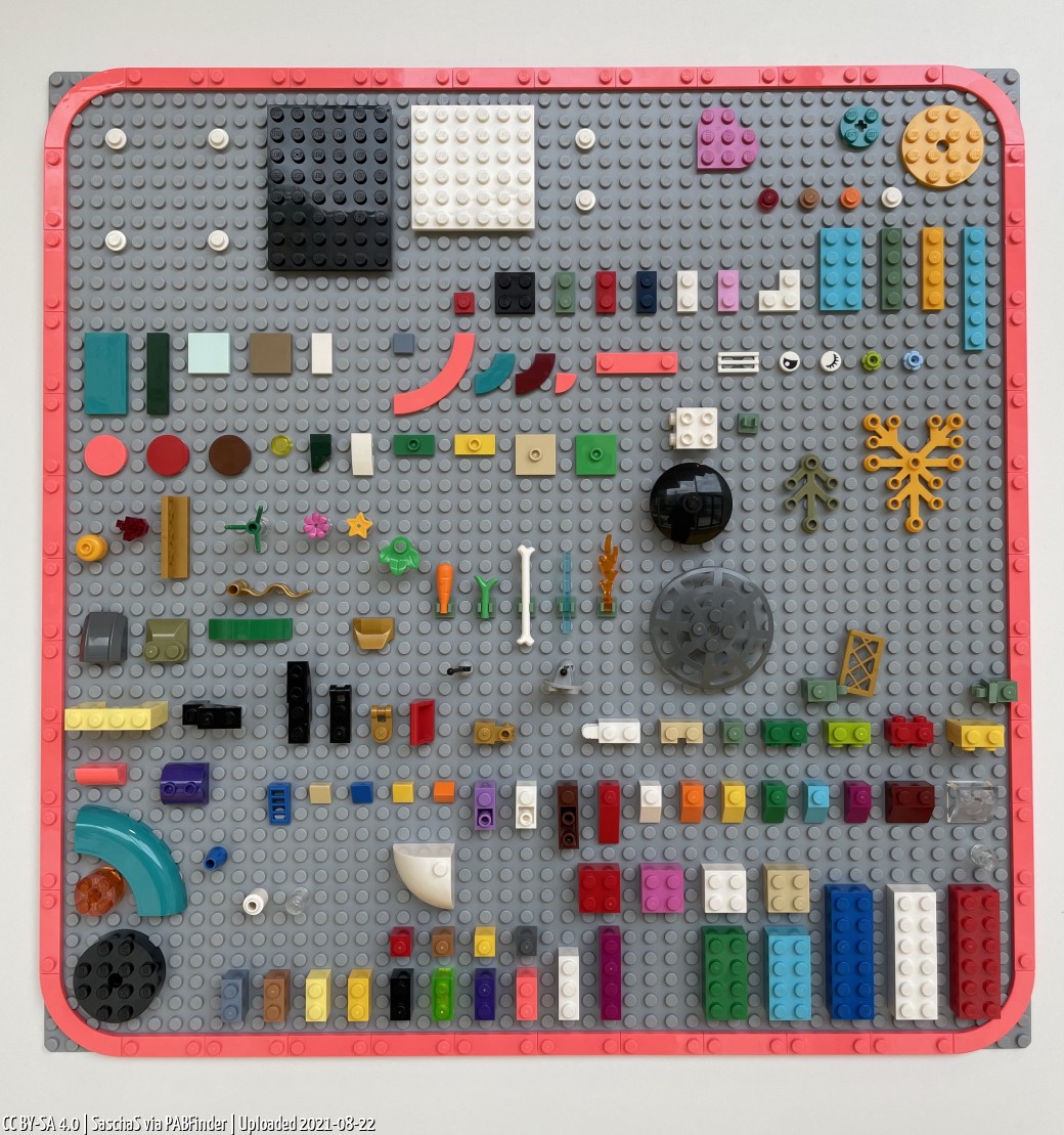 Pick a Brick LEGO House Billund (SaschaS, 8/22/21, 10:48:15 PM)