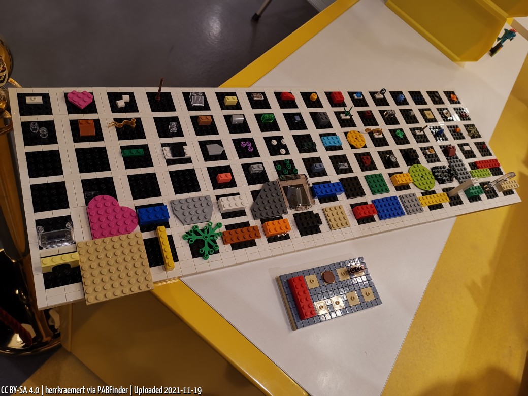 Pick a Brick LEGO Store Leipzig (herrkraemert, November 19, 2021)