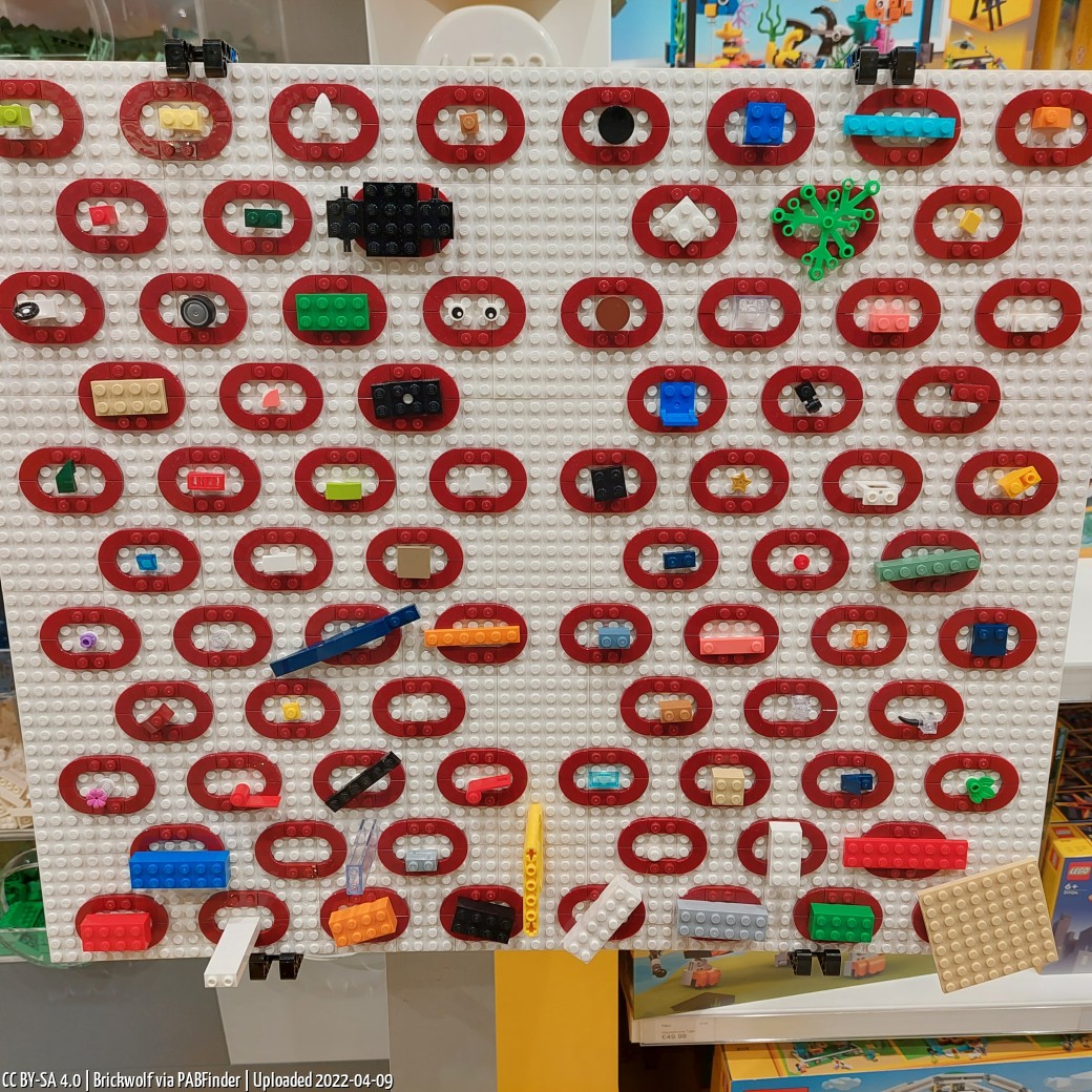Pick a Brick LEGO Store Oberhausen (Brickwolf, April 9, 2022)