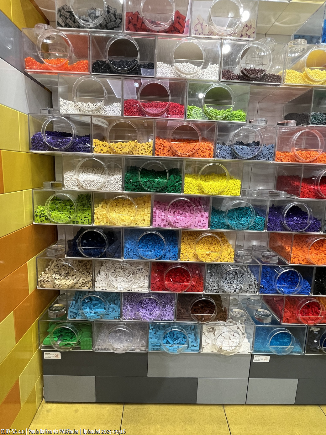 Pick a Brick Leicester Square (Paulo Dalton am 16.09.25, 19:33:05)