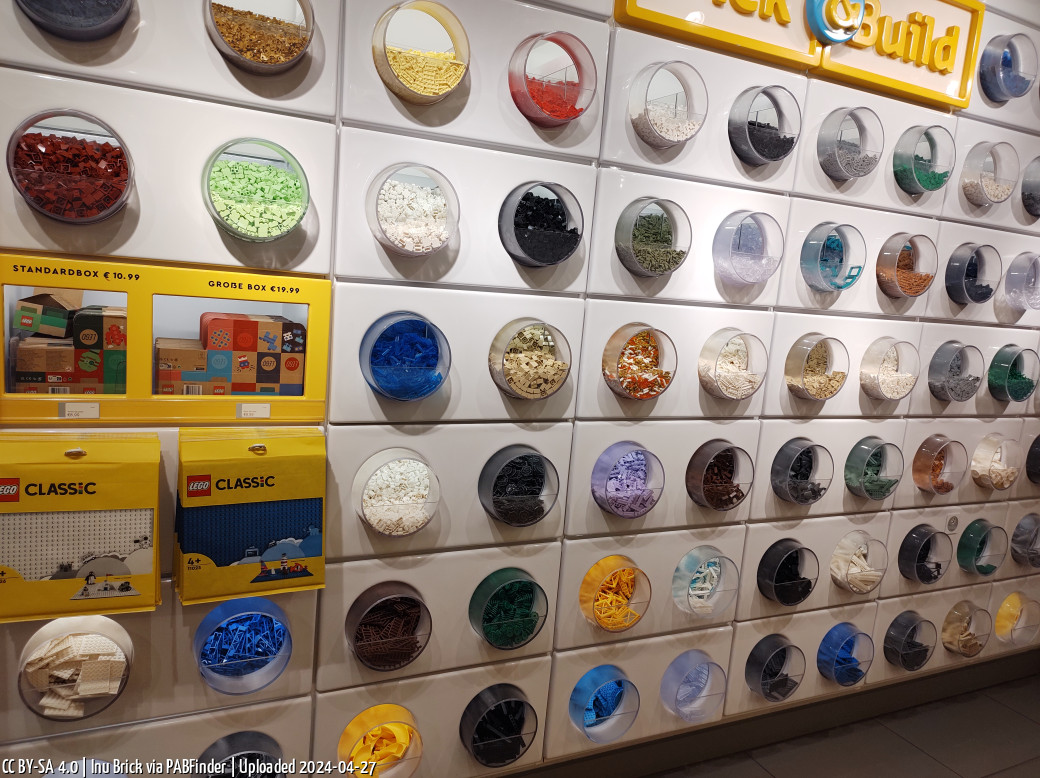 Pick a Brick LEGO Store Hannover (Inu Brick am 27. April 2024)