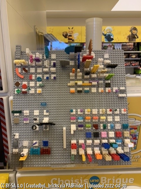Pick a Brick Disneyland Paris (CreatedbyL_bricks, 4/30/22, 11:47:49 AM)