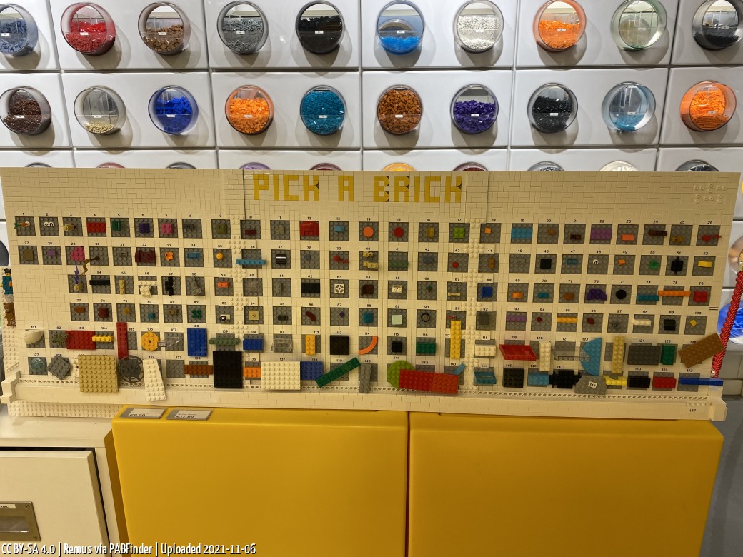 Pick a Brick München Riem (Remus, 11/6/21, 12:54:42 PM)