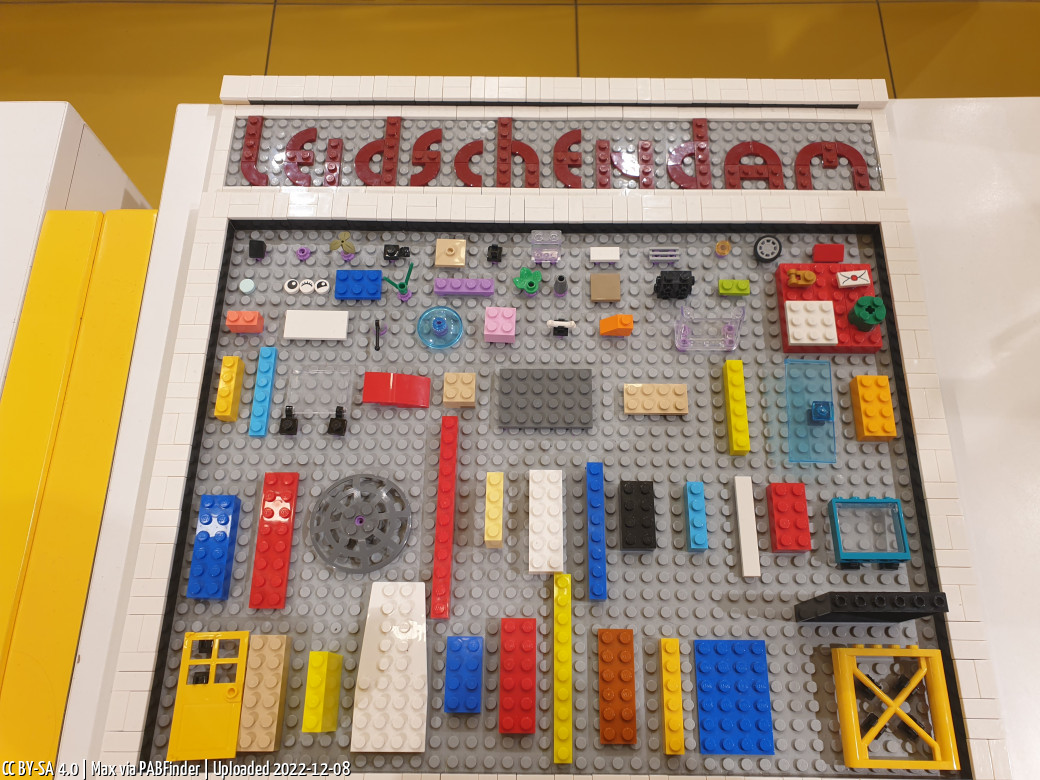 Pick a Brick Mall of the Netherlands (Max, 12/8/22, 9:40:24 PM)