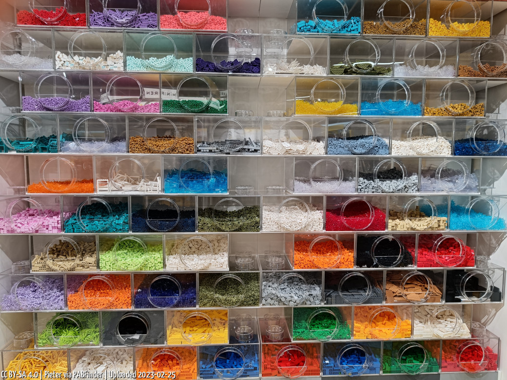 Pick a Brick LEGO Store Oberhausen (Pieter, February 25, 2023)