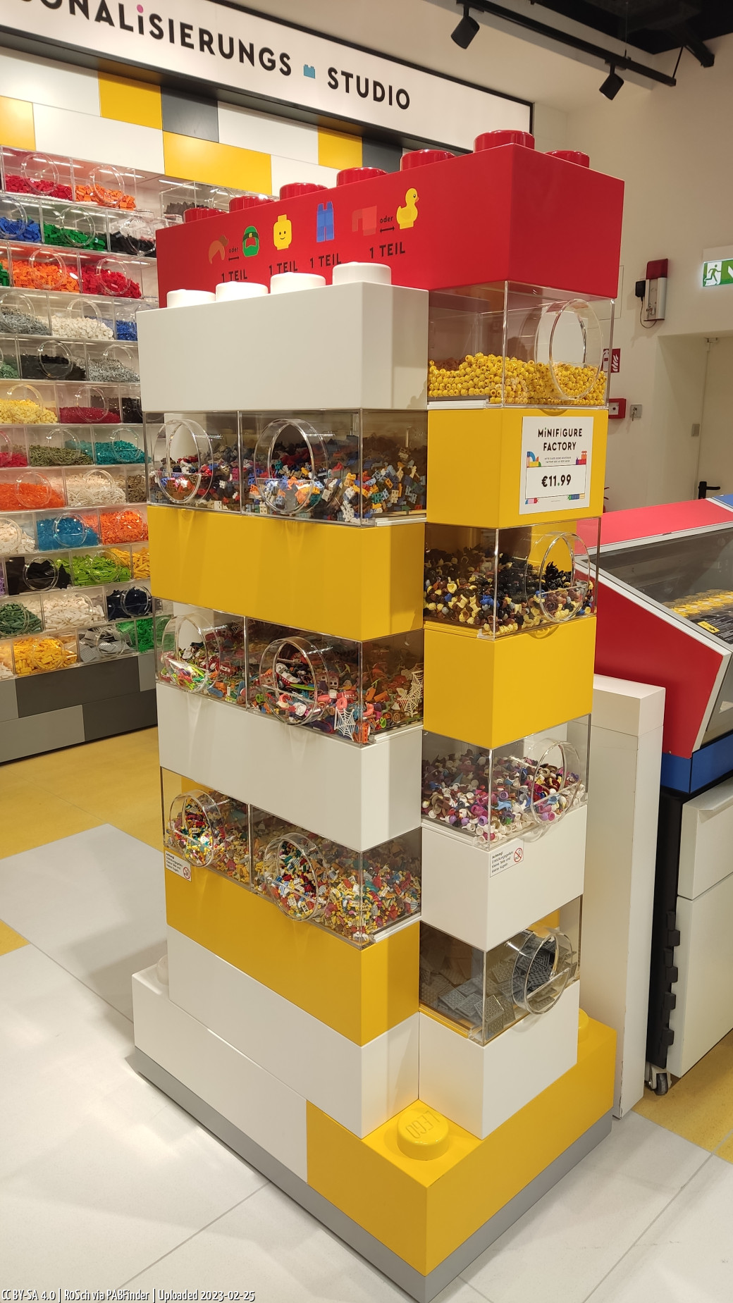 Pick a Brick LEGO Store Köln (R0Sch, February 25, 2023)
