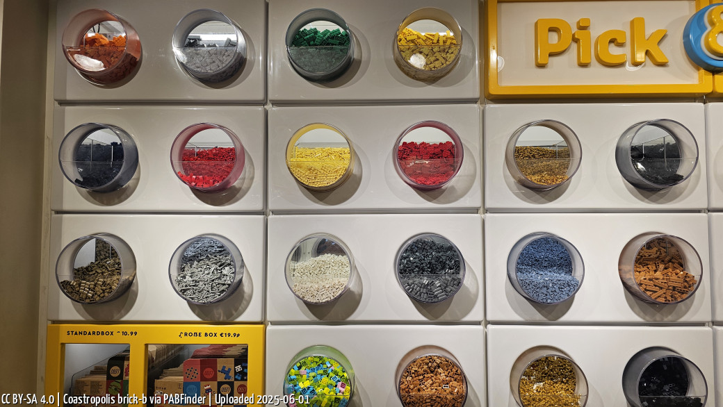Pick a Brick LEGO Store Hannover (Coastropolis brick-b am 1. Juni 2025)